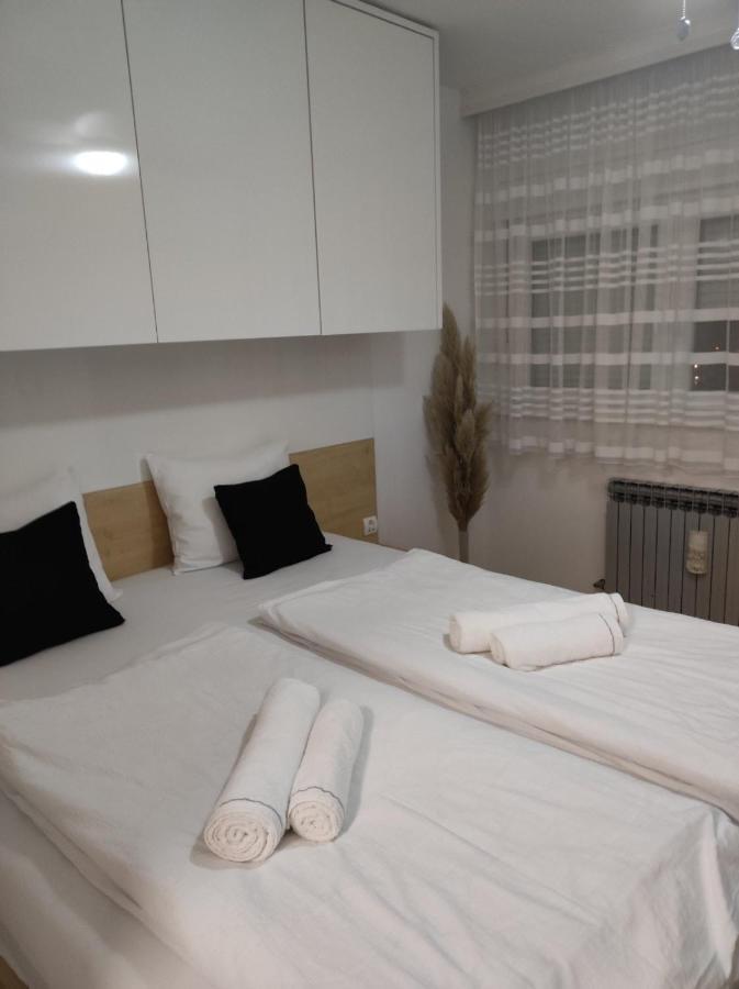 Lola Home Karlovac Buitenkant foto