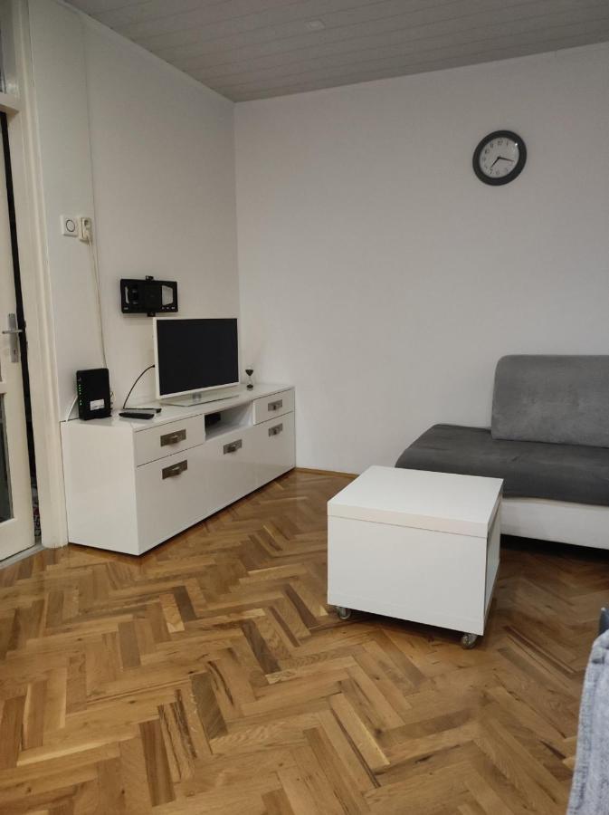 Lola Home Karlovac Buitenkant foto